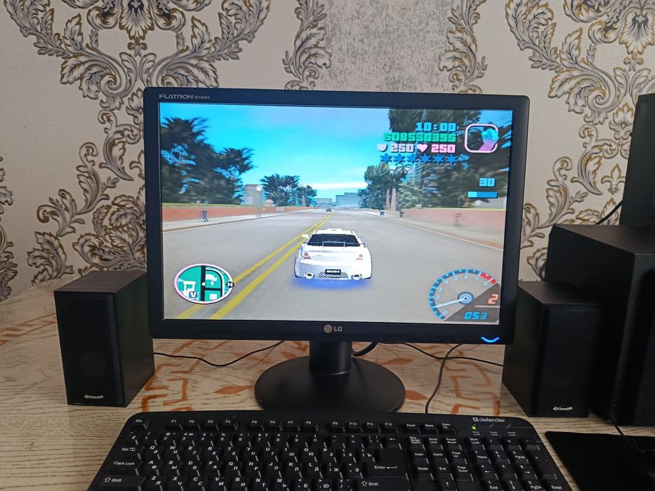 Kompyuter LG arzon sotiladi. Komplekt