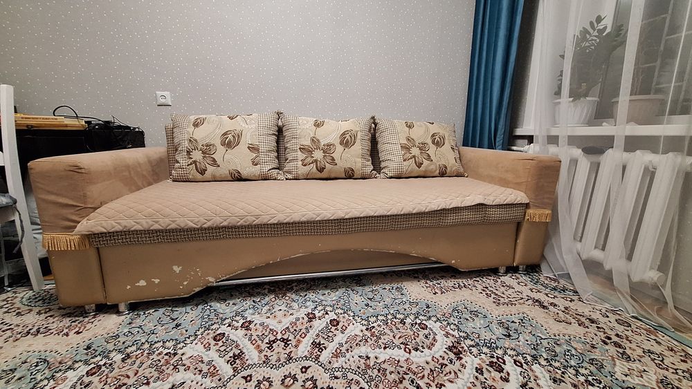 Продам диван срочно