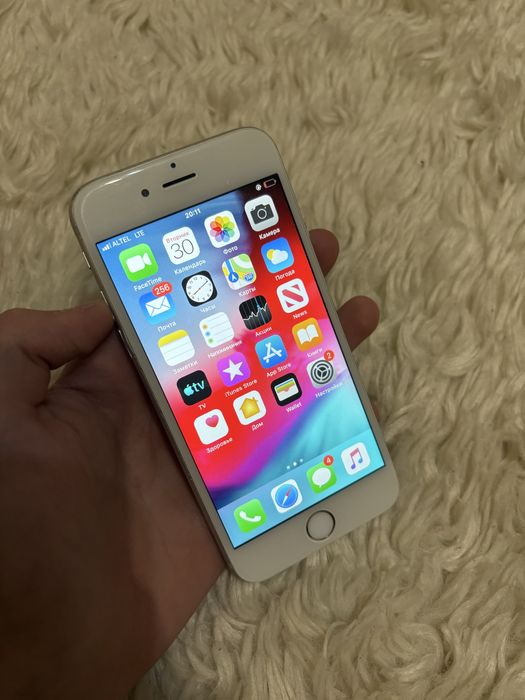 Срочно продам айфон 6