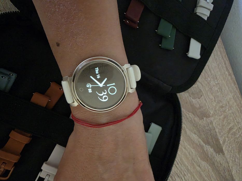 Часовник Garmin Lily2 classic
