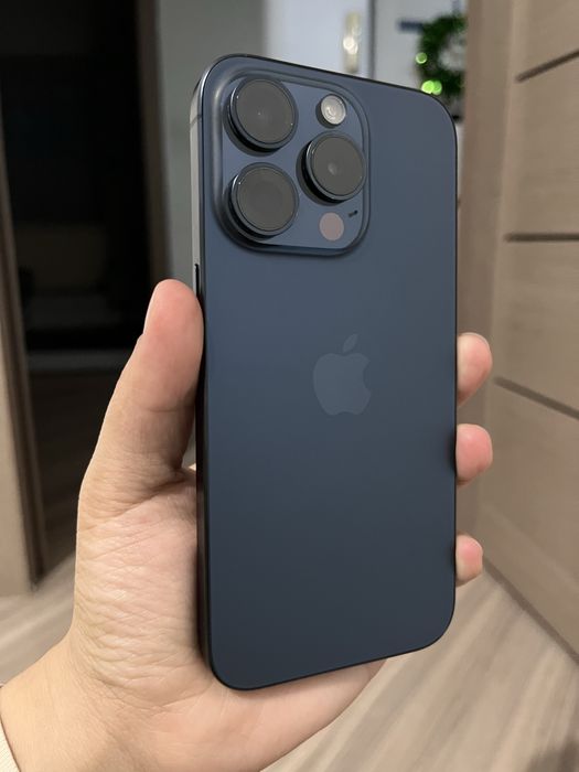 Продам айфон 15 про