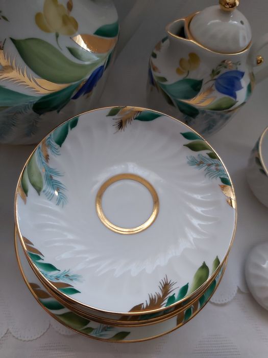 Сервиз костен порцелан ръчно рисуван