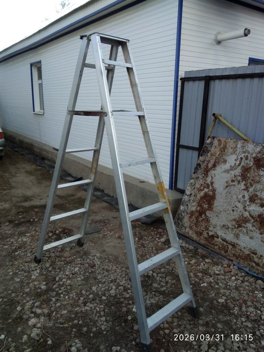 Продам стремянку