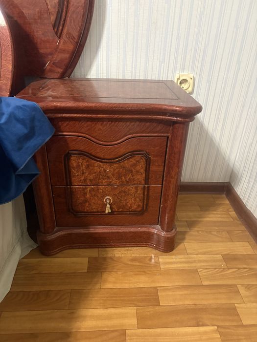 Спальный гарнитур