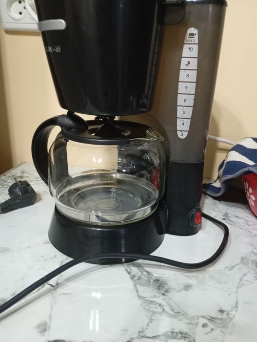 Кофеварка капельная Nikai с многоразовым фильтром, объем 1,25л