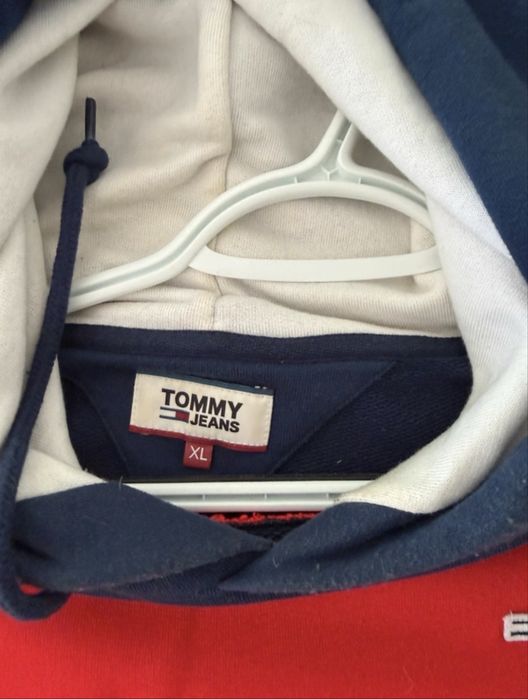 Оригинален суичър Tommy Jeans Colorblock / Spellout - Размер XL