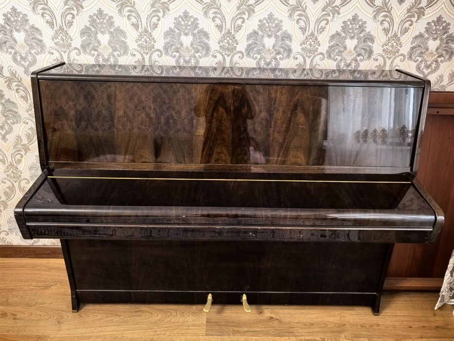 Продам немецкое пианино