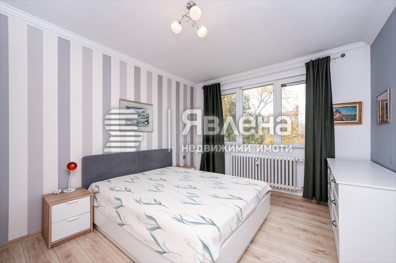 Продава се Двустаен апартамент в София, Изток - 70 кв.м за 3143 €/кв.м - Снимка #4