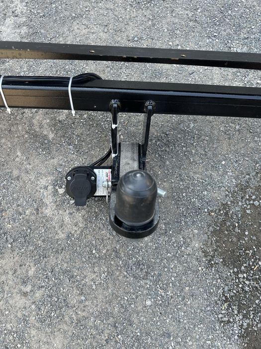 Фаркоп на субару BH