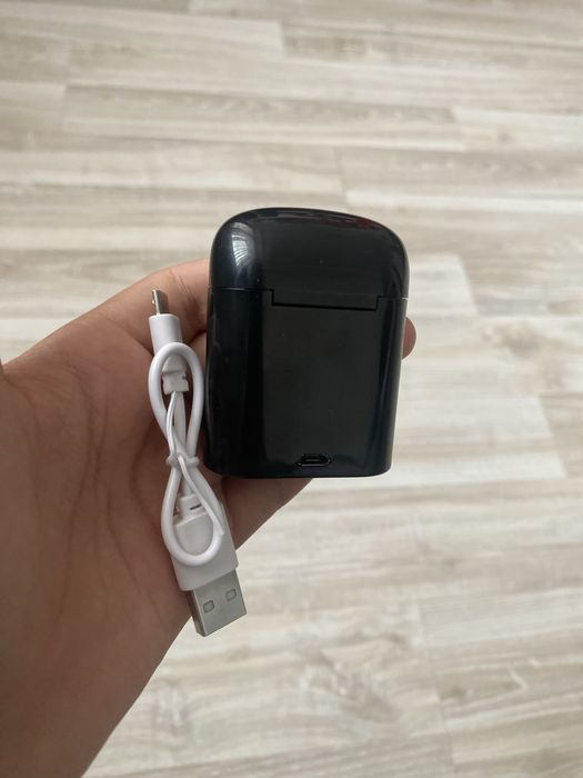 продам новые чистые наушники