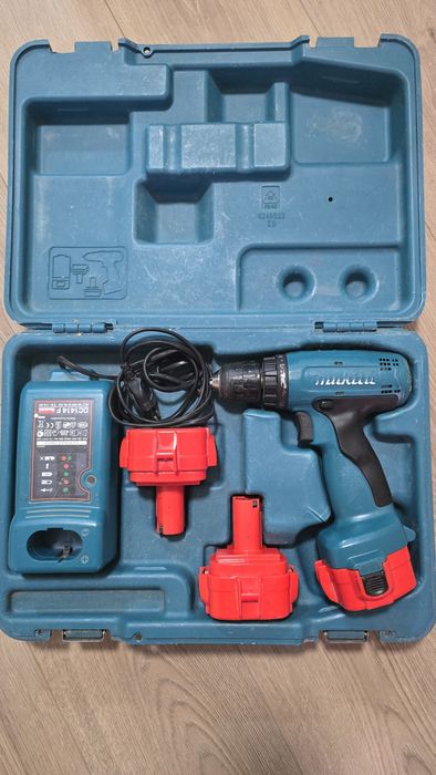 Комплект Makita 18V – куфар, зарядно и 3 батерии 5.0Ah