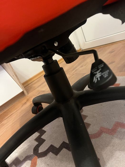 Гейминг стол Huzaro 4.2