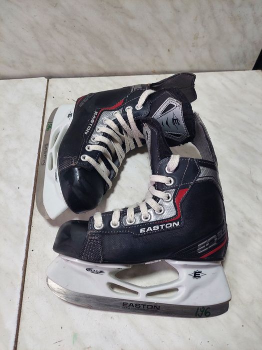 Patine 196 hochei hockey Easton marime 33 ( 21,5 cm)