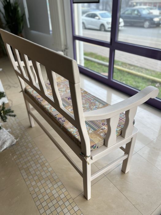 Vand bancute din lemn