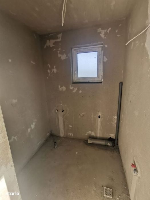 Casa individuala cu terasa,panorama spre lac, garaj, teren 300mp