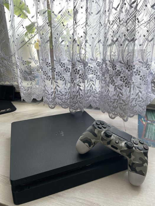 PlayStation 4 Slim