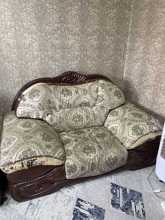 Диван б/у состояние