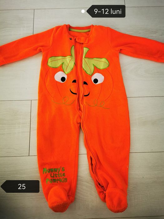 Vând costumații carnaval copii