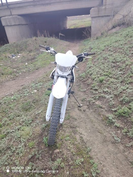 Мотоцикл            .