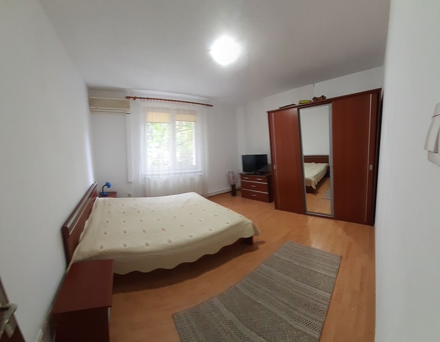 Inchiriere 3 CAMERE , 2 BAI,  lângă Universitatea de Medicină UMF , Cartier Cornisa - 7 Noiembrie