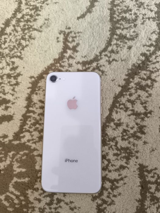 iPhone 8 продам срочно