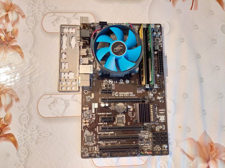 Продам комплект Gigabyte Z97 DDR3
