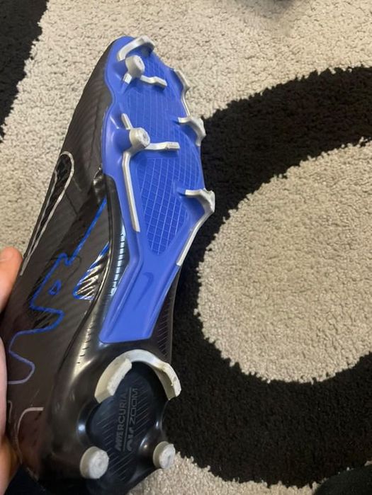 Бутонки - момчешки вид маратонки на найк