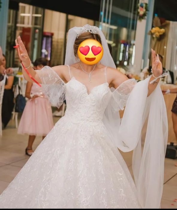 Булчинска рокля.