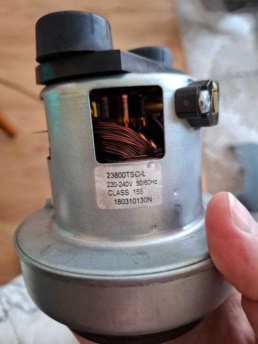 на части -Прахосмукачка Rowenta Compact Power RO3995EA,750W,3л Hygiene