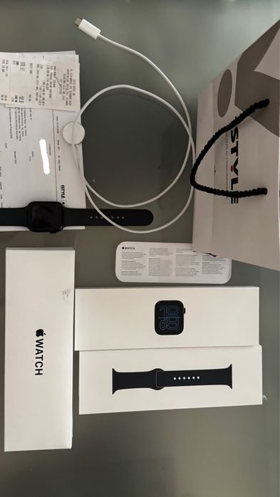 Apple Watch SE 3 (44mm, GPS) - Midnight Aluminium Case & Sport Band | Garanție + Baterie 100%