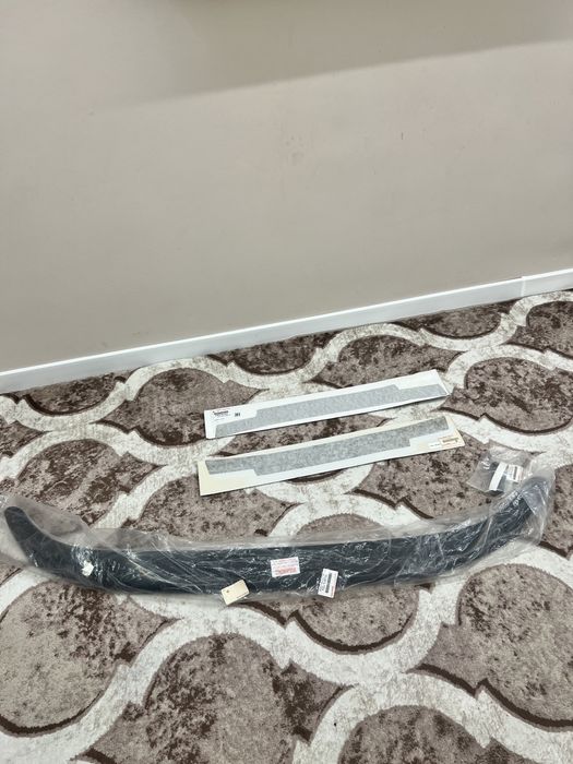 Продается полики оригинал на Тойота