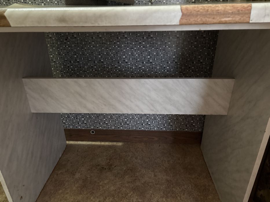 Стол отдам даром