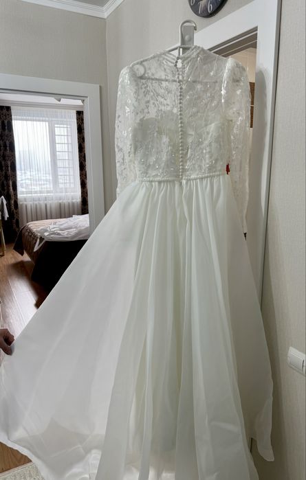 Продам шикарное свадебное платье