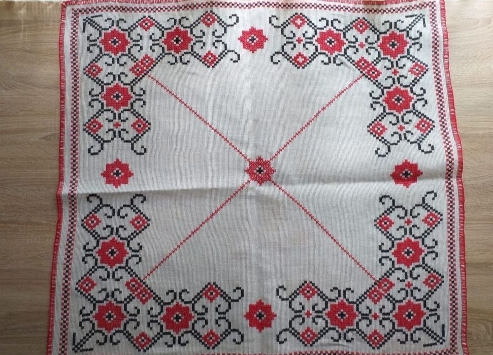 Față/fețe de masă tradiționale vintage cusute manual