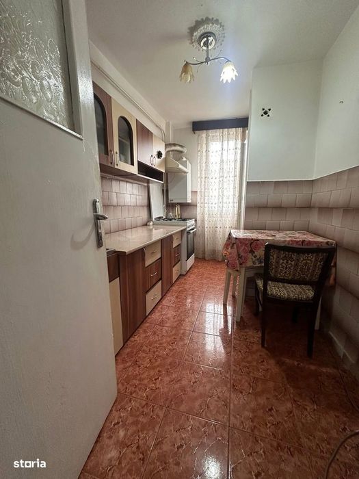 De vanzare apartament cu 4 camere,2 bai și 2 balcoane,etaj intermediar