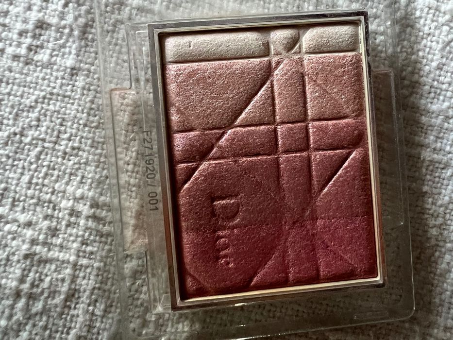 Dior Руж и хайлайтър !