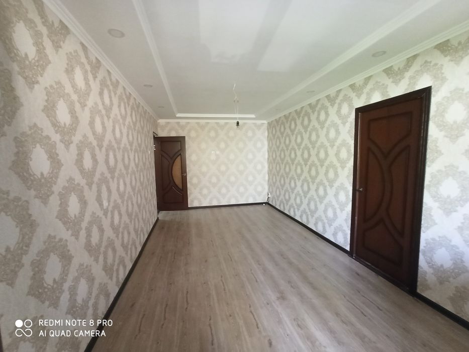 Квартира сотилади. Чирчик Троицкий. 14 мактаб олдида