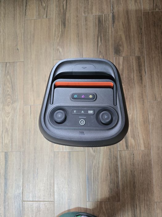 Vând boxa jbl 120 sau schimb