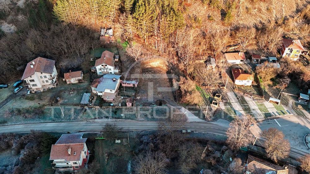 Парцел за продажба в с. Калотина