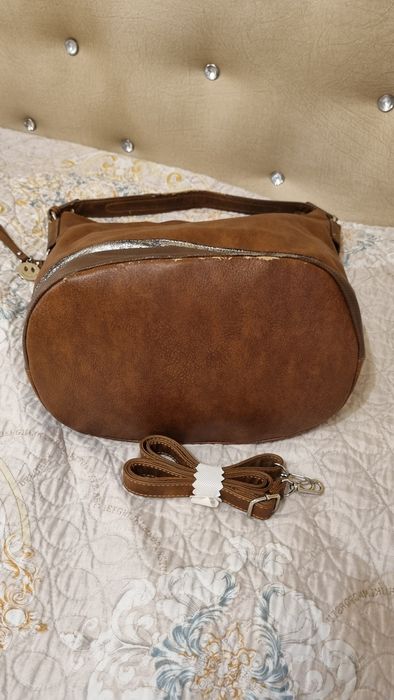 Продам сумки-тоут через плечо