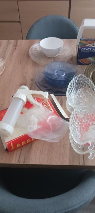 Домакински прибори лот