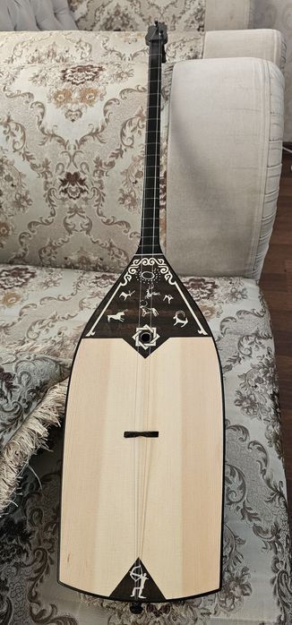 Кәсіби арқа домбыра