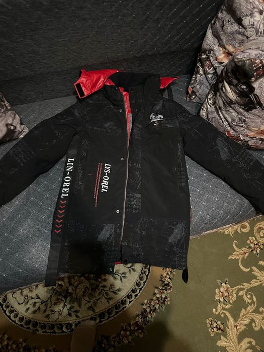 Продам куртку в хорошем состоянии.