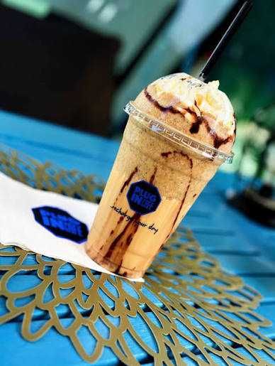 Vând insulă cafenea to-go complet echipată -Prahova Value Center
