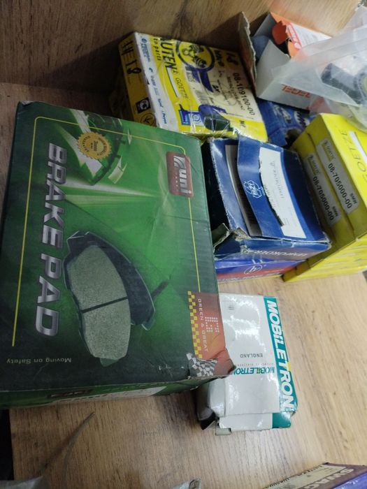 На Мерседес бмв запчасти