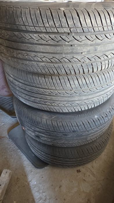Продам летние шины 215/60/16