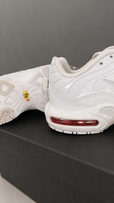 Nike Air Max Tn Plus Triple White - Оригинални Дамски Обувки