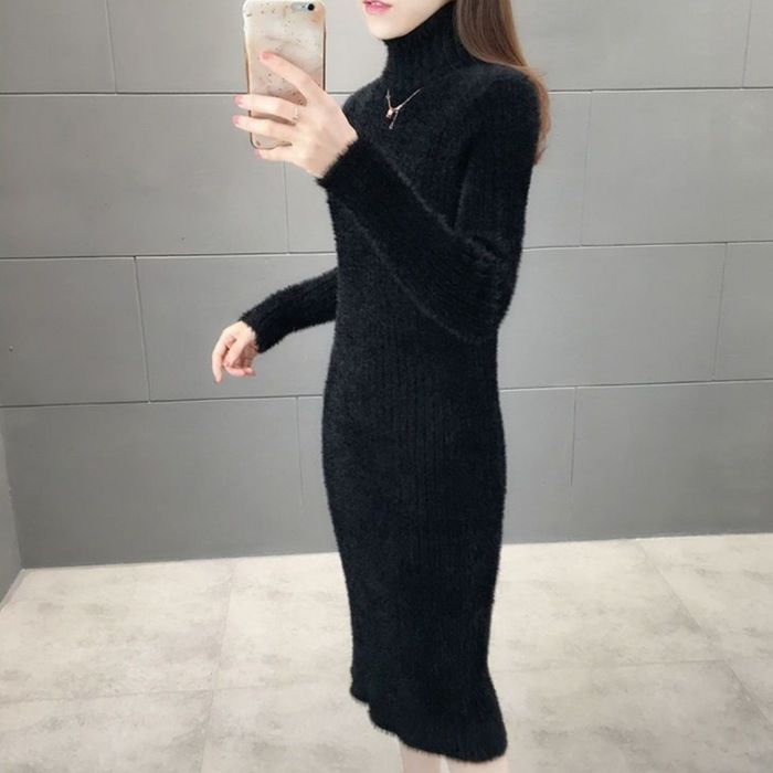 Женский ангорка плете