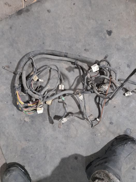 Проводка  подкапот на Ваз 2114