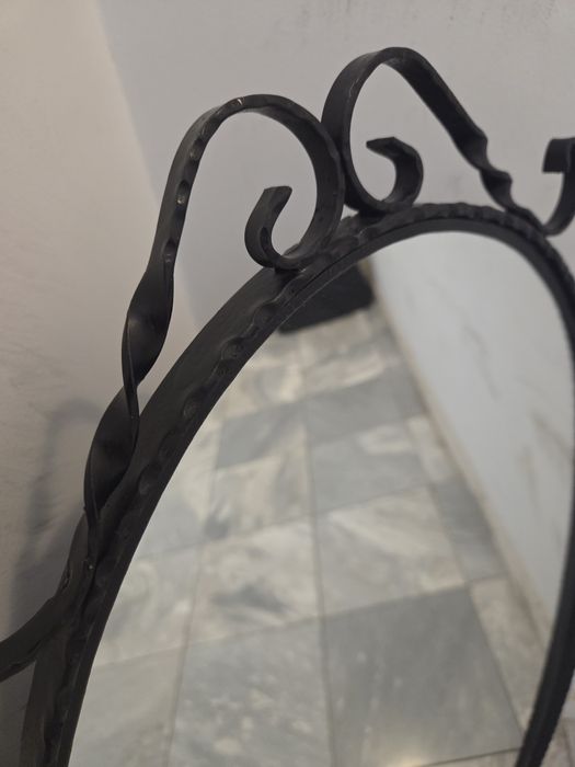 Огледало в рамка от ковано желязо